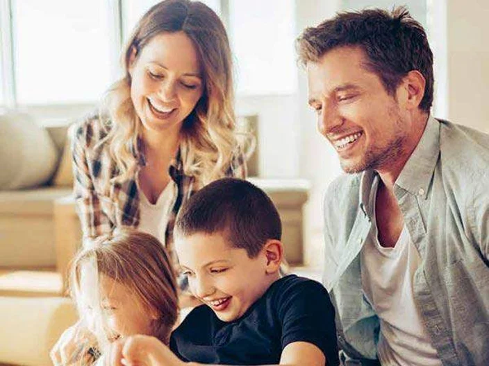 Energieeffizienz Familie Mutter Vater 2 Kinder