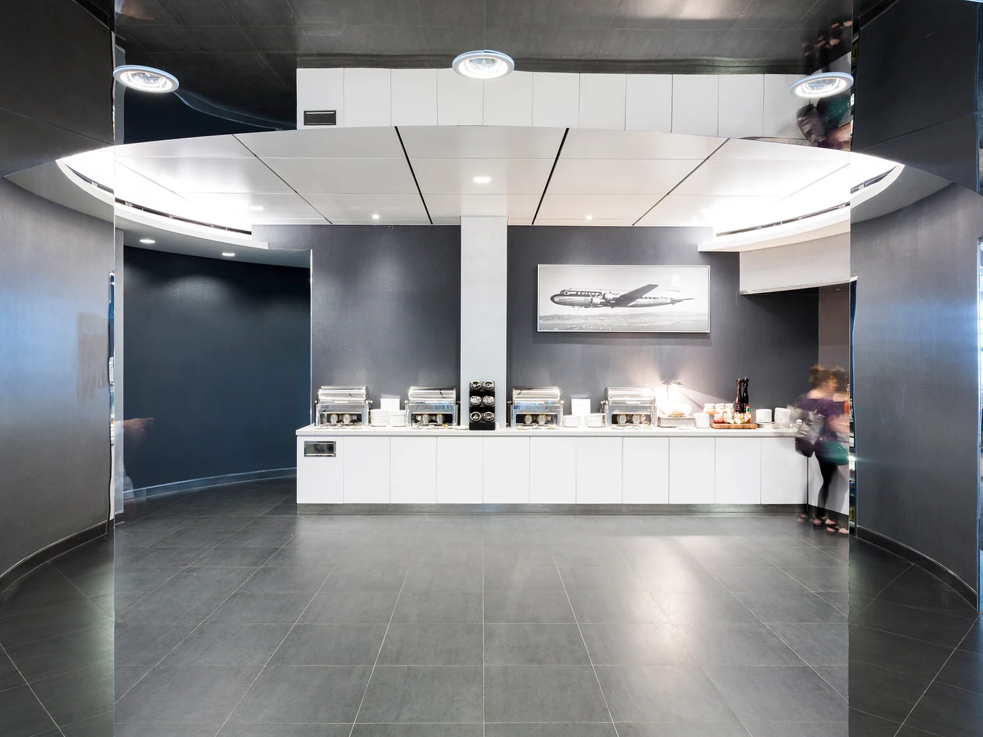 UK-United-Airlines-Global-First-Lounge-and-United-Club-10
