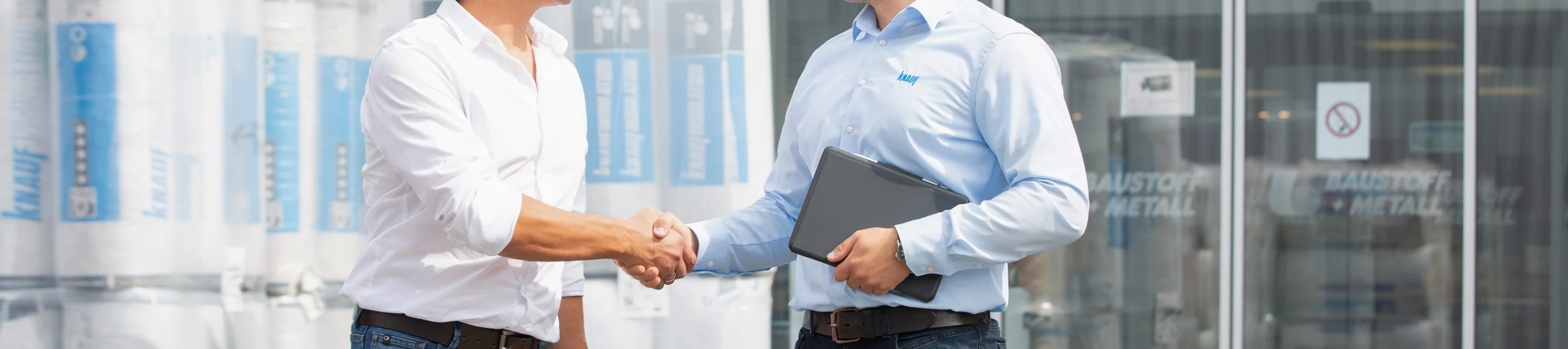 Customer and employee shaking hands-2
