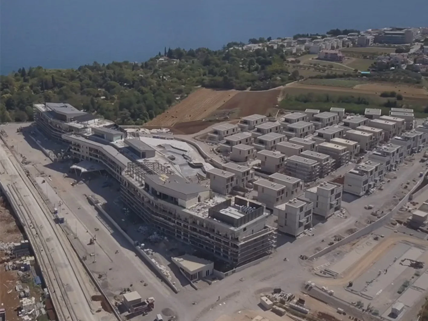 Petram Resort & Residences - Knauf Referenca