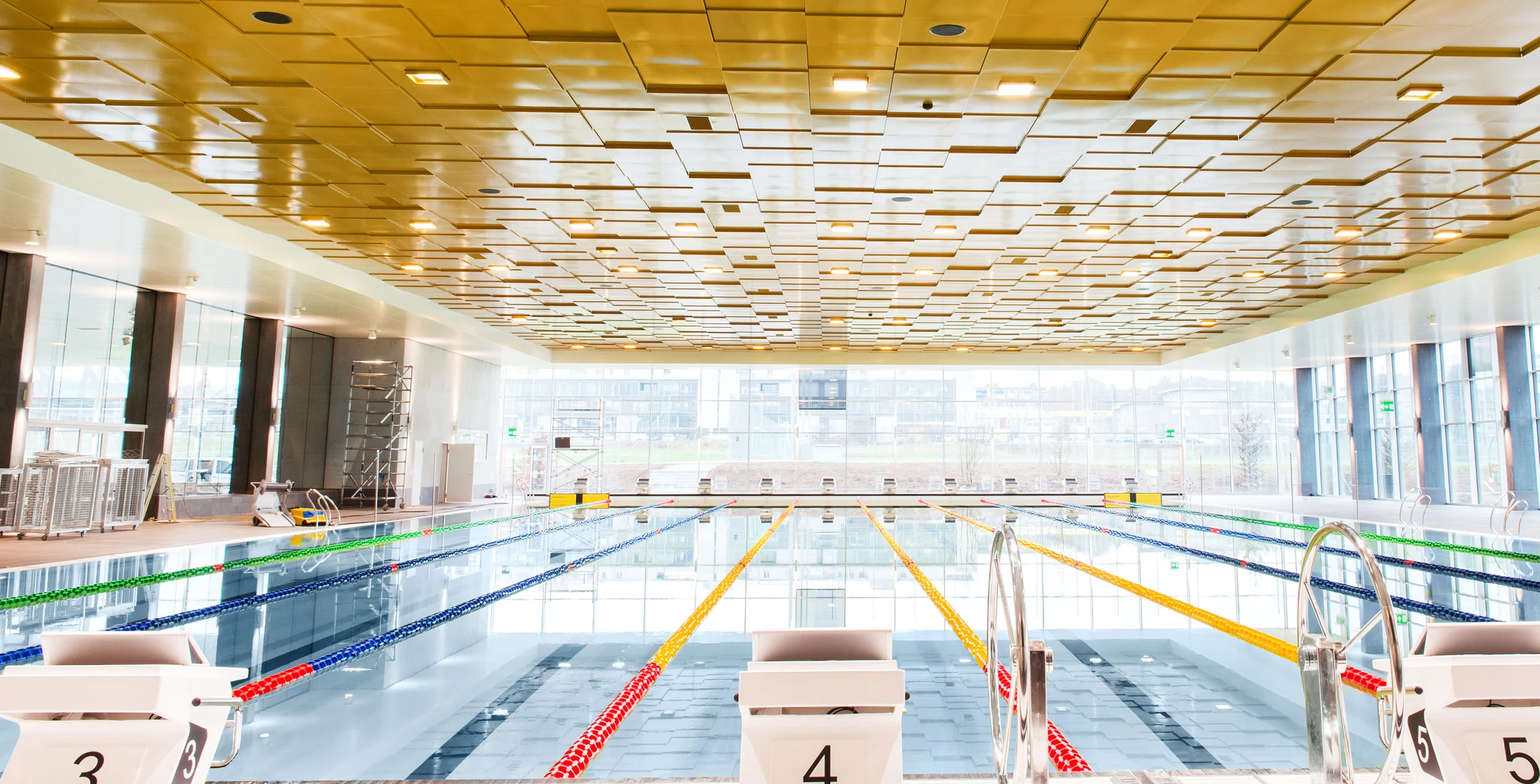 CH-Hallenbad-Indoor-Swimming-Pool-Uster-02