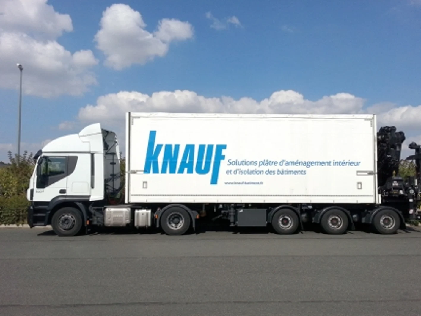 Camion de livraison Knauf
