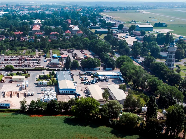 Kbely tovarna celkovy pohled