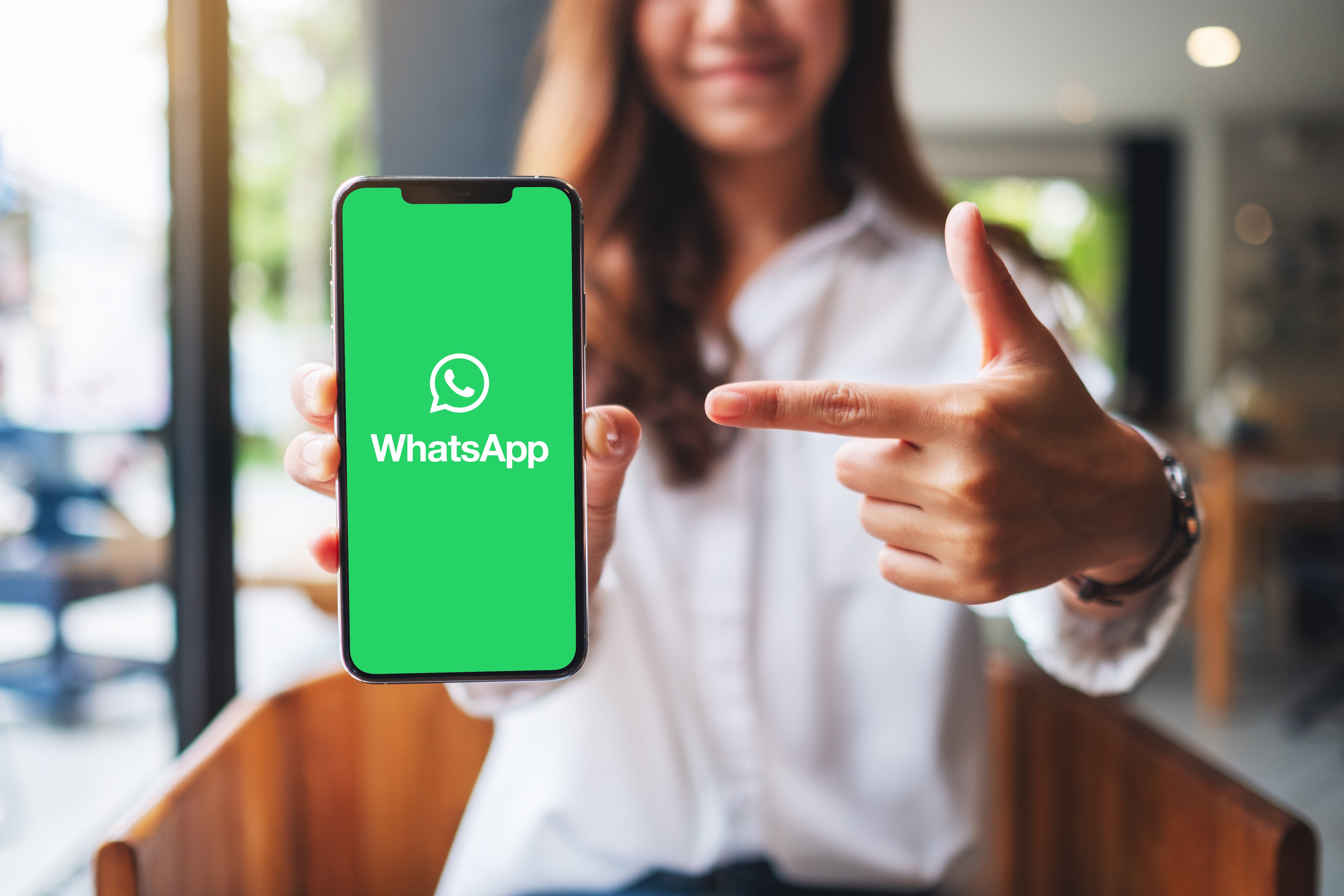 WhatsApp social card