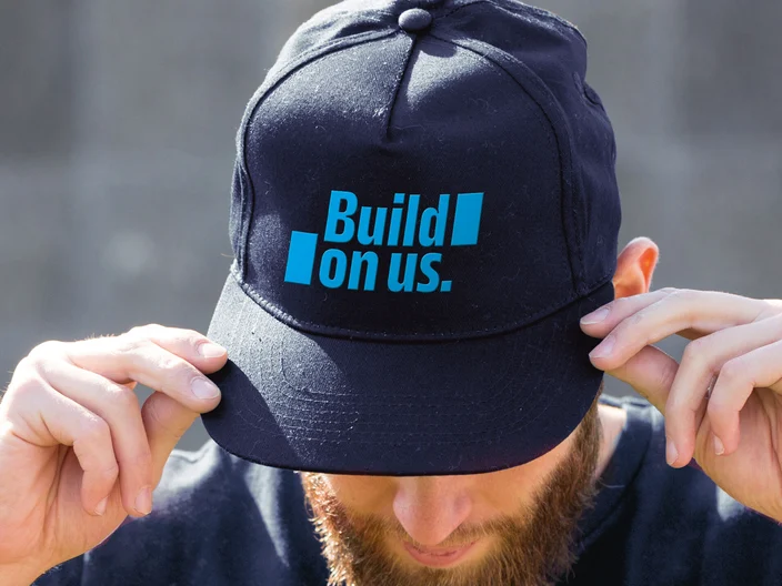CAP MIT SLOGAN