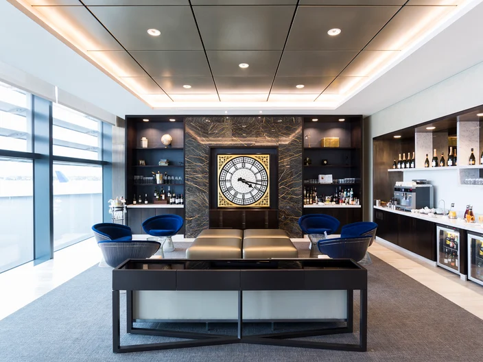 UK-United-Airlines-Global-First-Lounge-and-United-Club-12