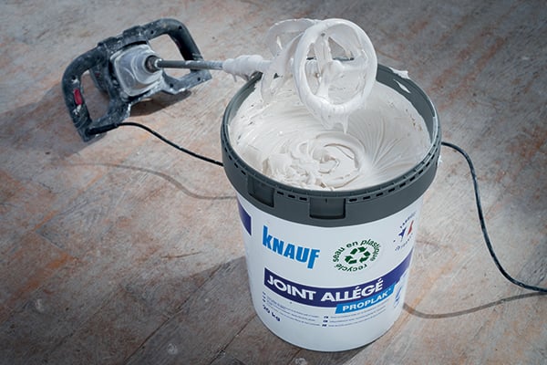 ENDUIT CONSEILLÉ POUR LE TRAITEMENT DES JOINTS : KNAUF PROPLAK JOINT ALLÉGÉ