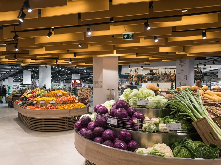 Retail Supermarkets Univerexport.