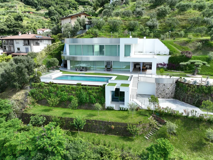 Villa sul lago di Iseo lavori finiti 14