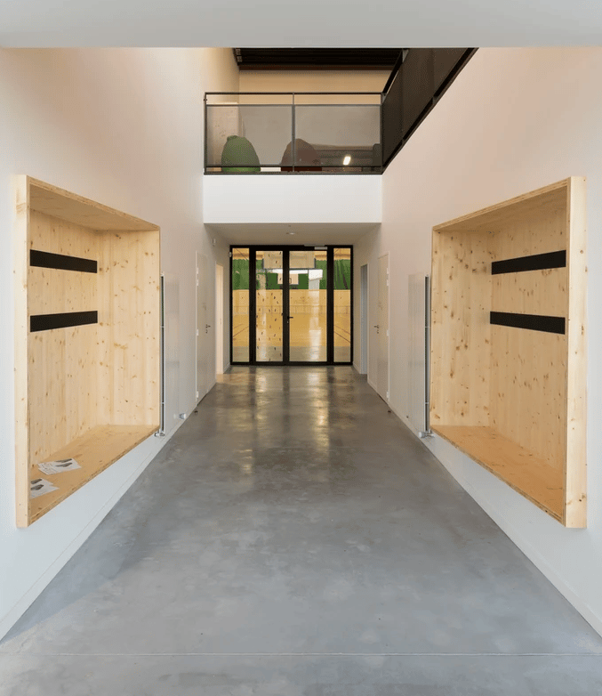 Couloir intérieur - SALLE OMNISPORT - AUROS 