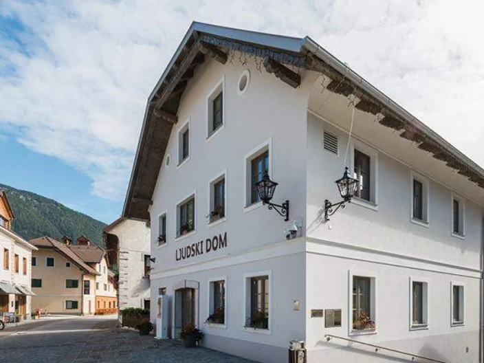 KI_SI_Ljudski_dom_kranjska_gora