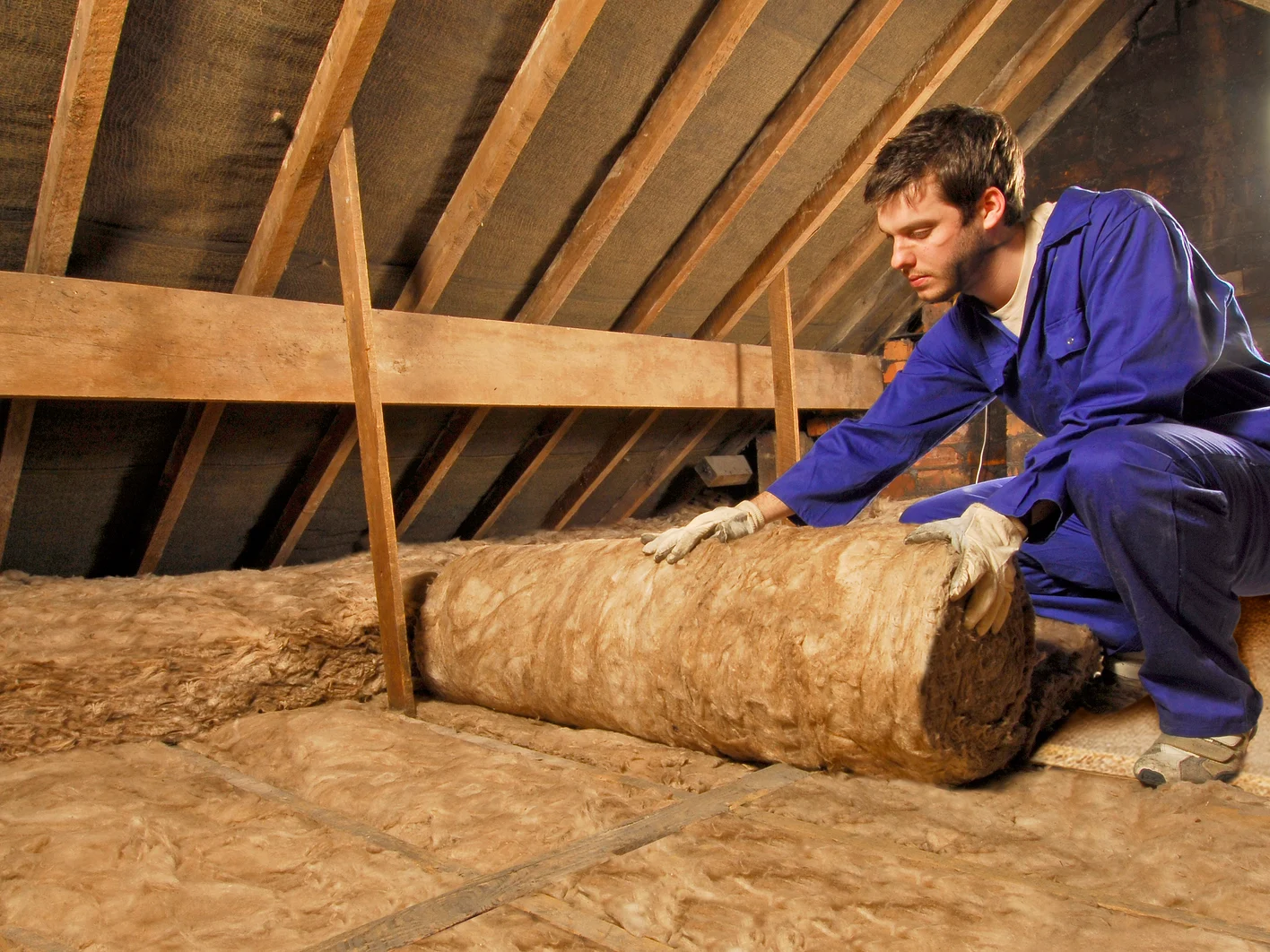 ID_6614_ID_5280_Earthwool-loft-install-pitched-roof-ceiling-levelNOMASK_1