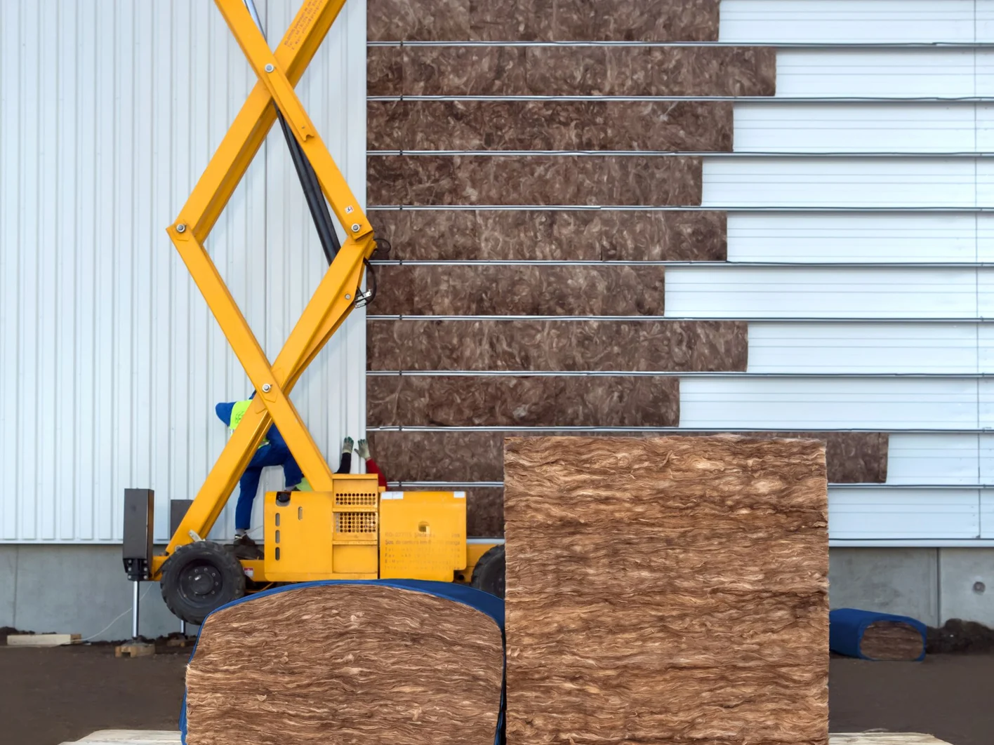 Metal-cladding-wall-insulation-Knauf