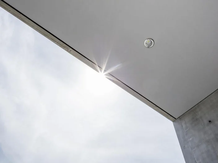10-Aquapanel_Mercedes Showroom, Ypres, Belgium3