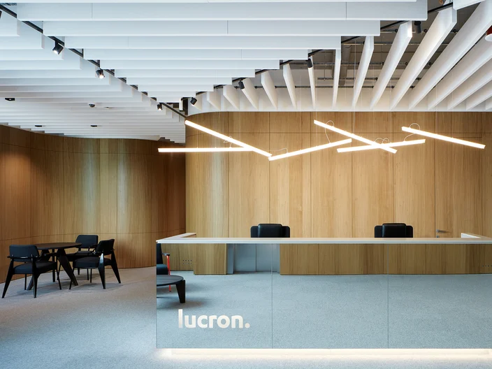 SK LUCRON Steinerka Business Centre