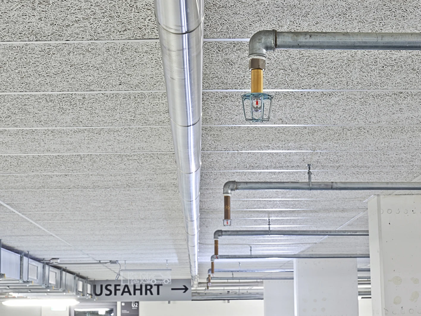 Referenz Heralight Bülow Carré Stuttgart Tiefgarage
