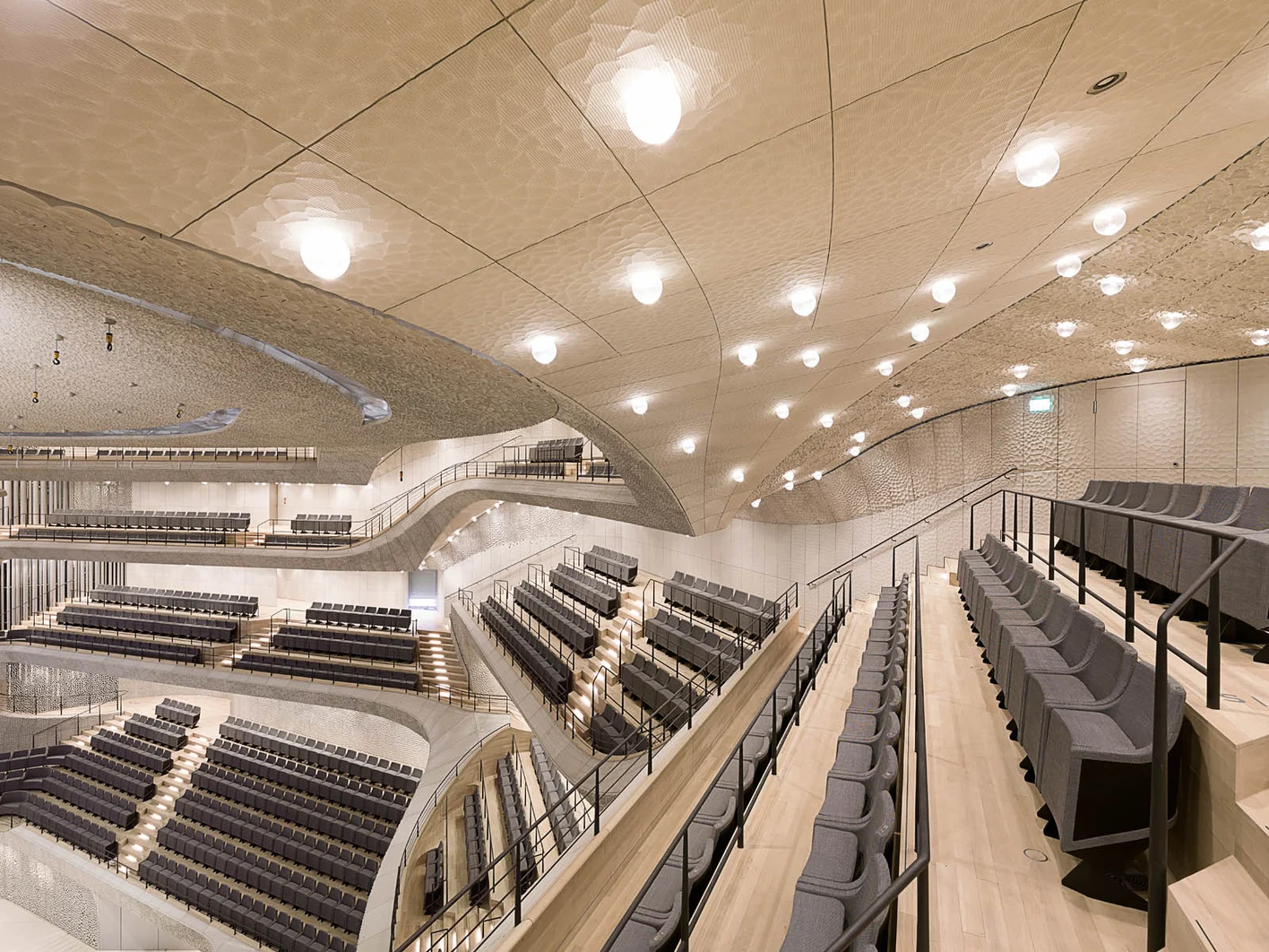 Referenz Elbphilharmonie Hamburg - Innenansicht Sitzplätze