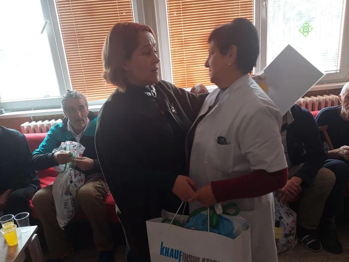 Visiting home for the elderly