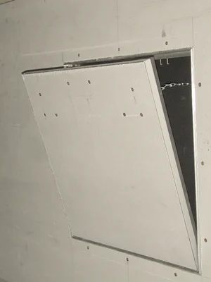 Knauf - AQUAPANEL® Acces Door Splash Water Protection - AQUAPANEL® Trappes résistantes aux éclaboussures - AQUAPANEL® Acces Door Splash Water Protection