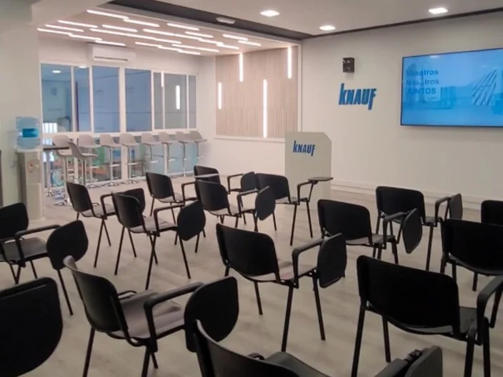 Aka MAD aula
