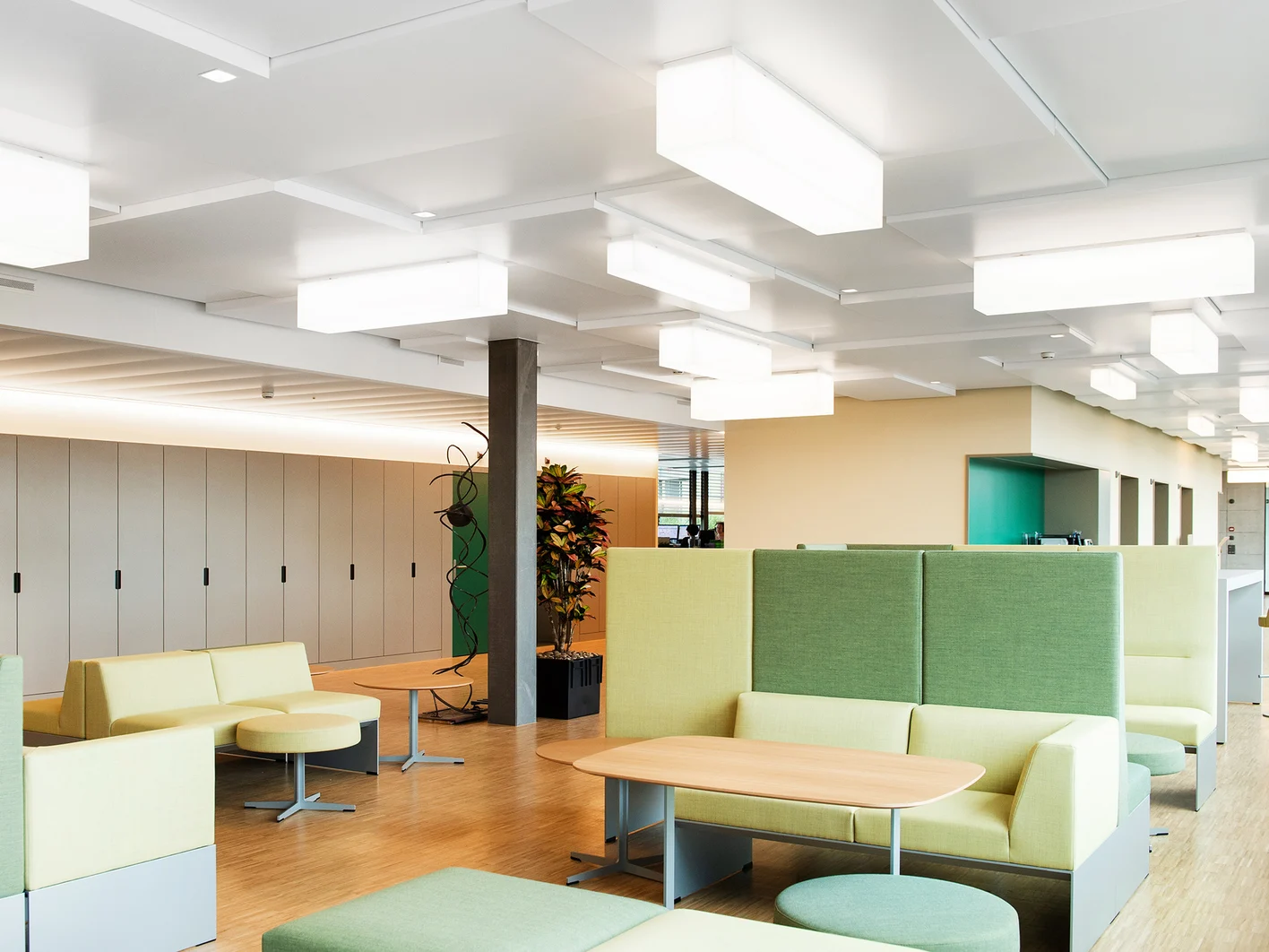 Mat-Ceiling-Metal_CH-Rorschacherstrasse.jpg