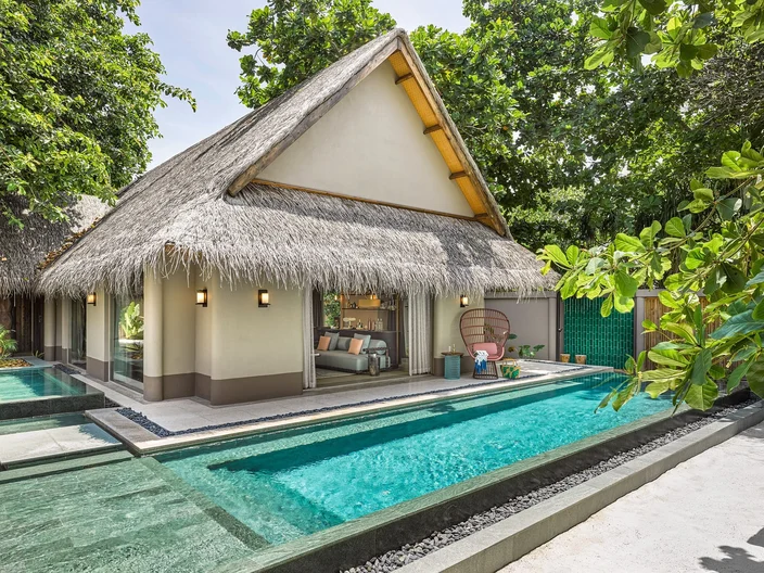1_Beach-Villa-with-Pool-Outdoor