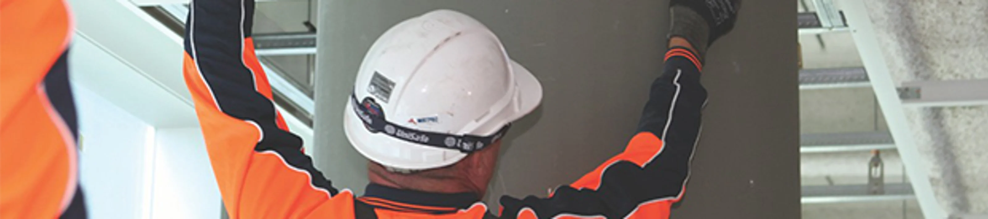 480 Queen Street Construction Worker Landscape 1.0