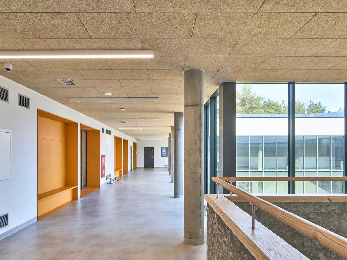GY_AU_Education_Hallway