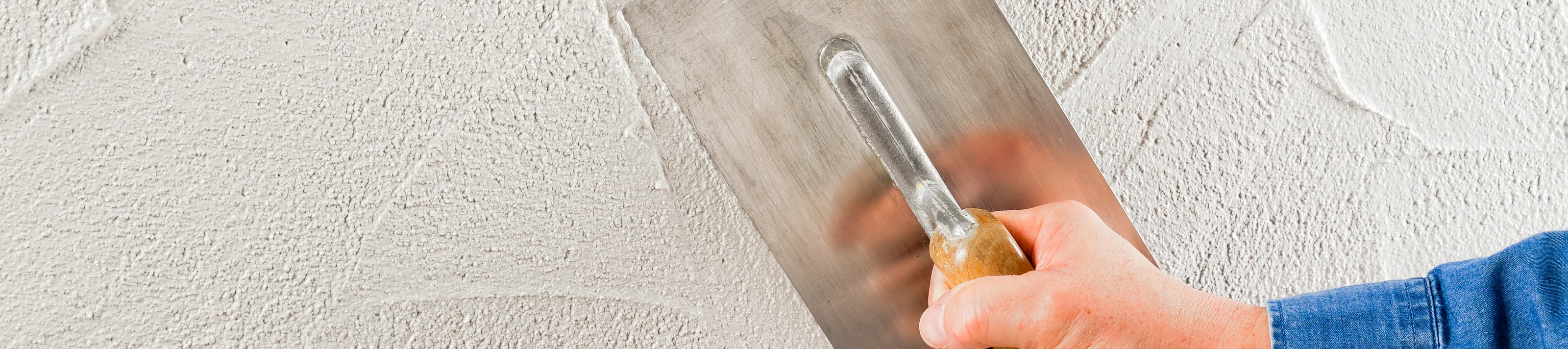 hand-verputzt-wand-spachtel_putz-fassade-sparte