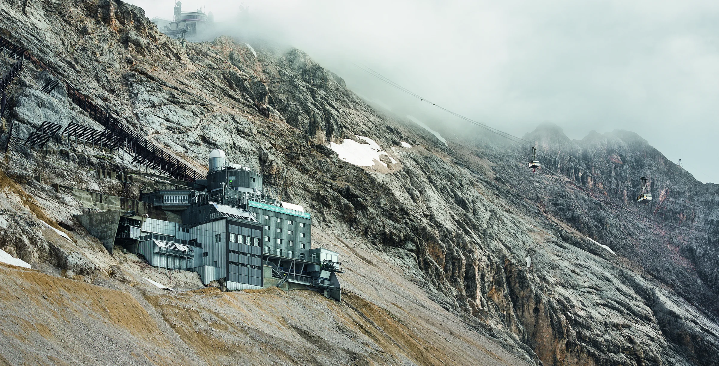 Referenz Schneefernhaus Außenansicht fern 2