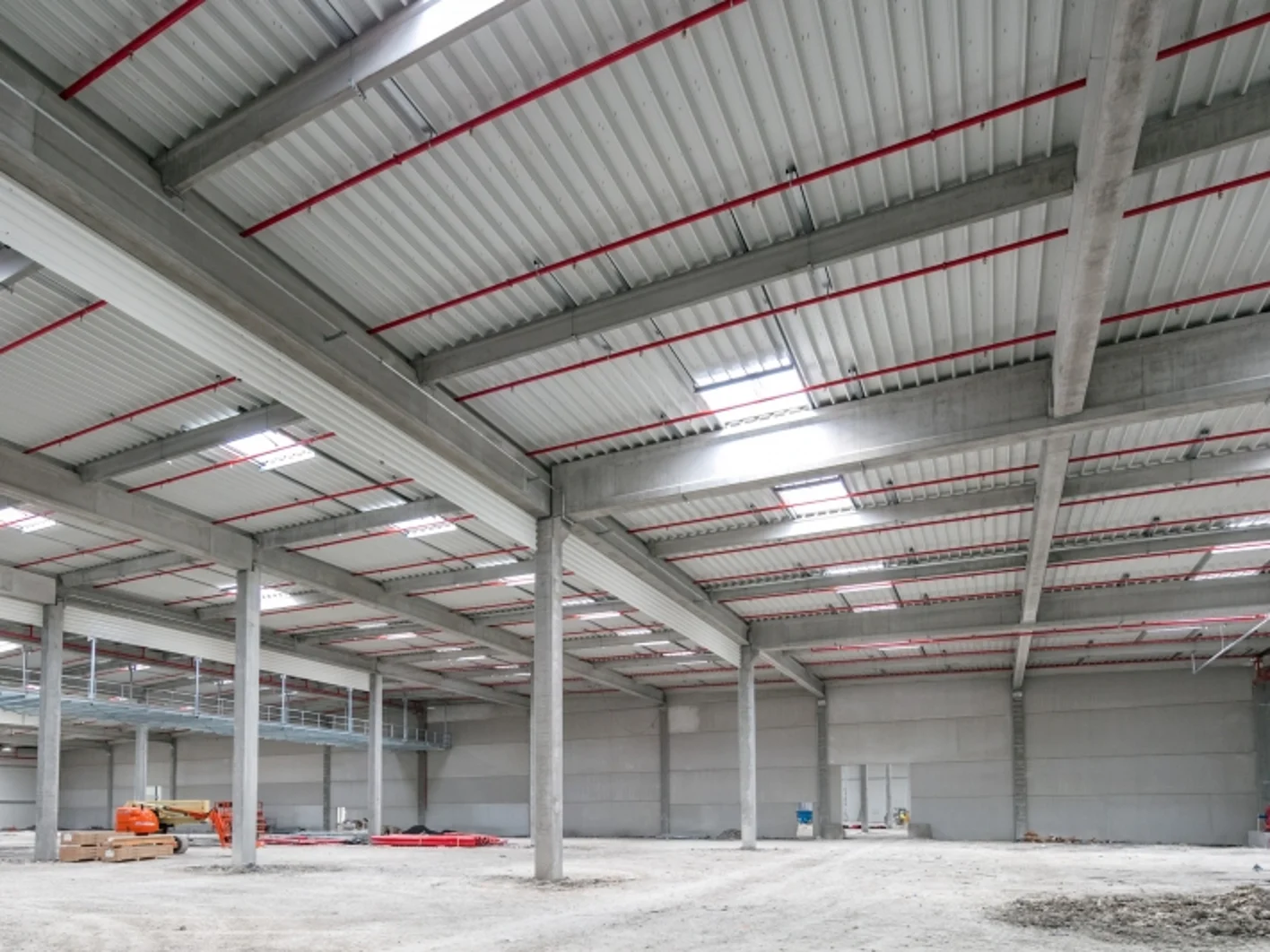 Hyperbase logistique Intermarché - avion