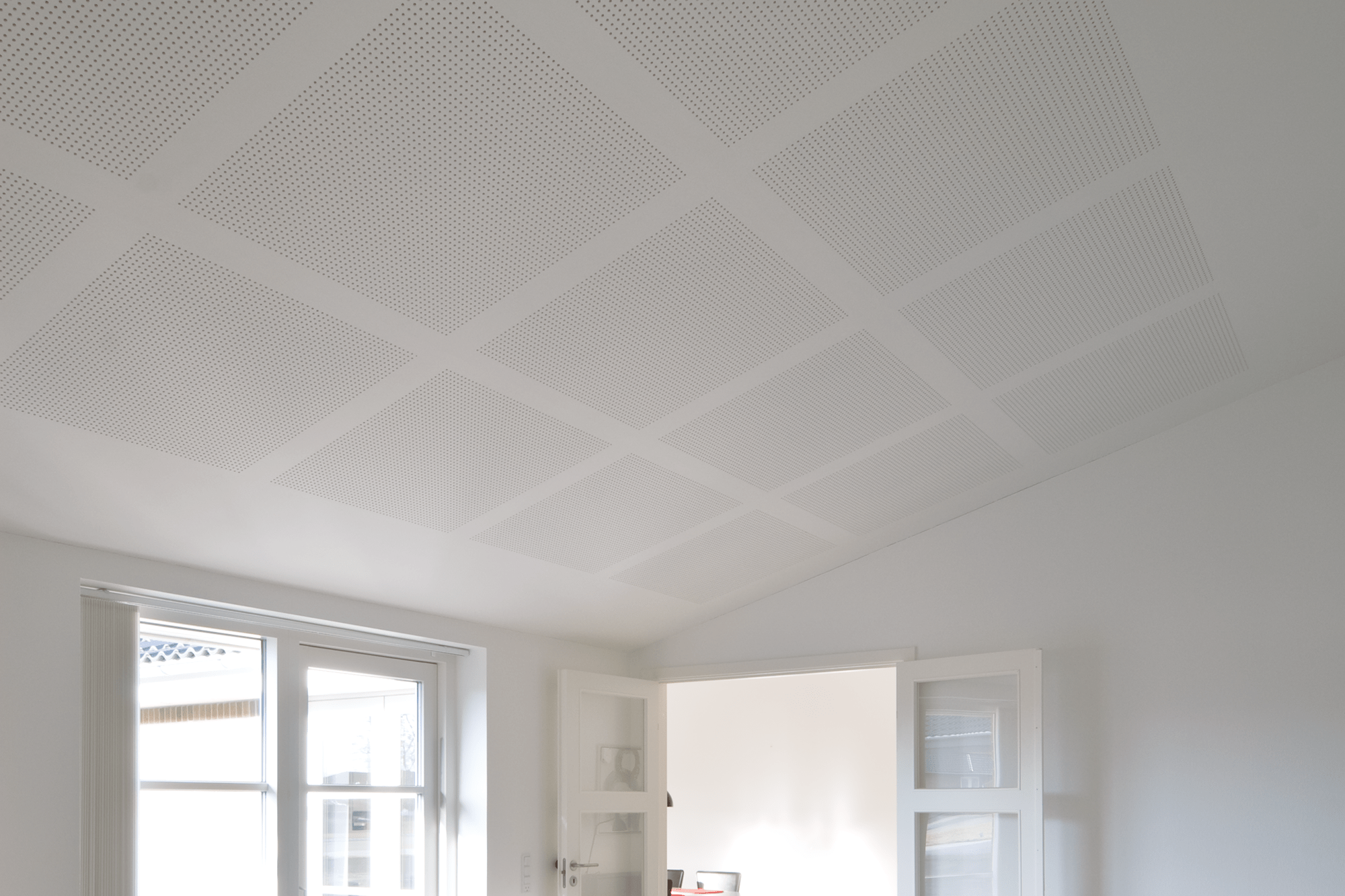 plafond acoustique décoratif plaques plâtre knauf delta rond min