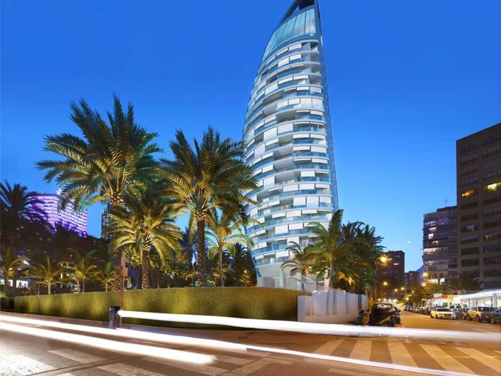 Delfin-Tower-1