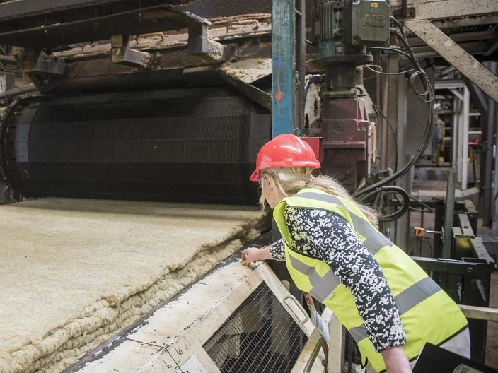 Processus de fabrication de la laine de roche