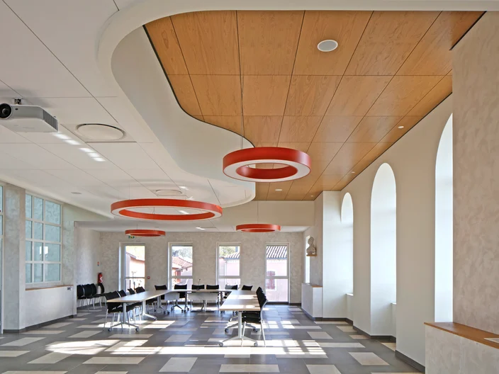 FR-Town-Hall-Tosse-02