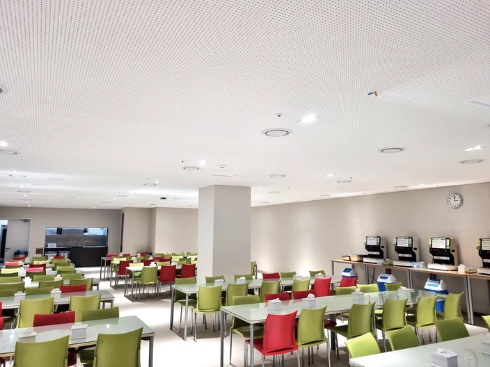 Cleaneo_Cafeteria_Reference