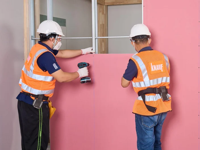 Vách thạch cao 2 mặt có khả năng cách âm tốt, trọng lượng nhẹ và dễ thi công hoàn thiện
