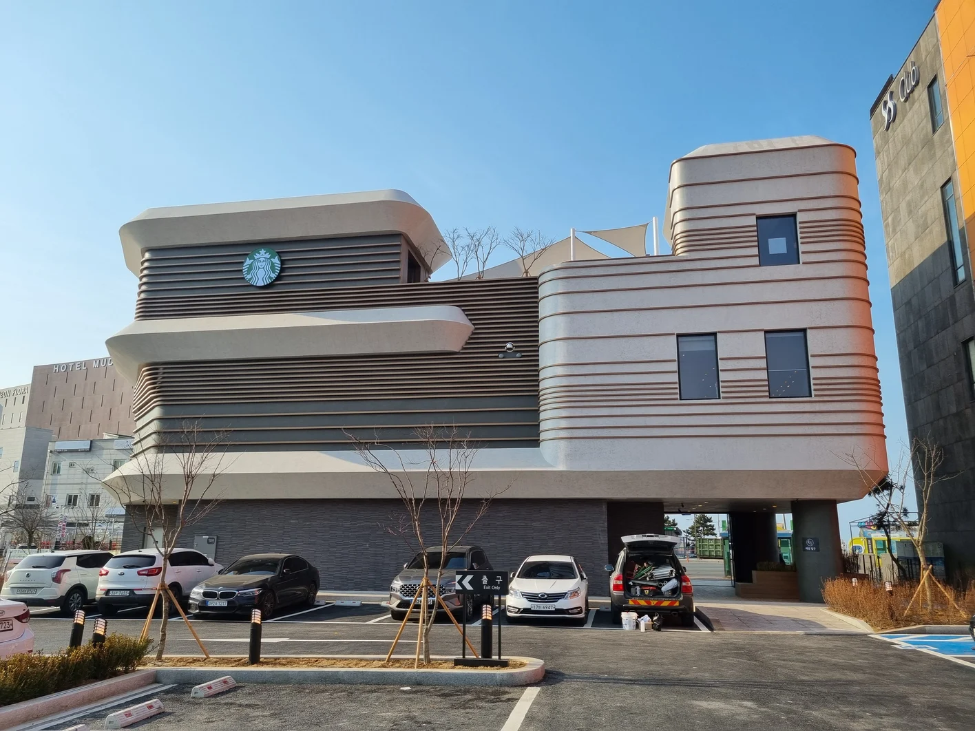 Aquapanel Starbucks Photo