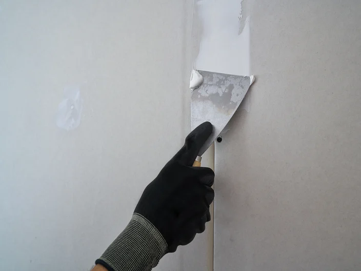 laminated plasterboard plastering join
