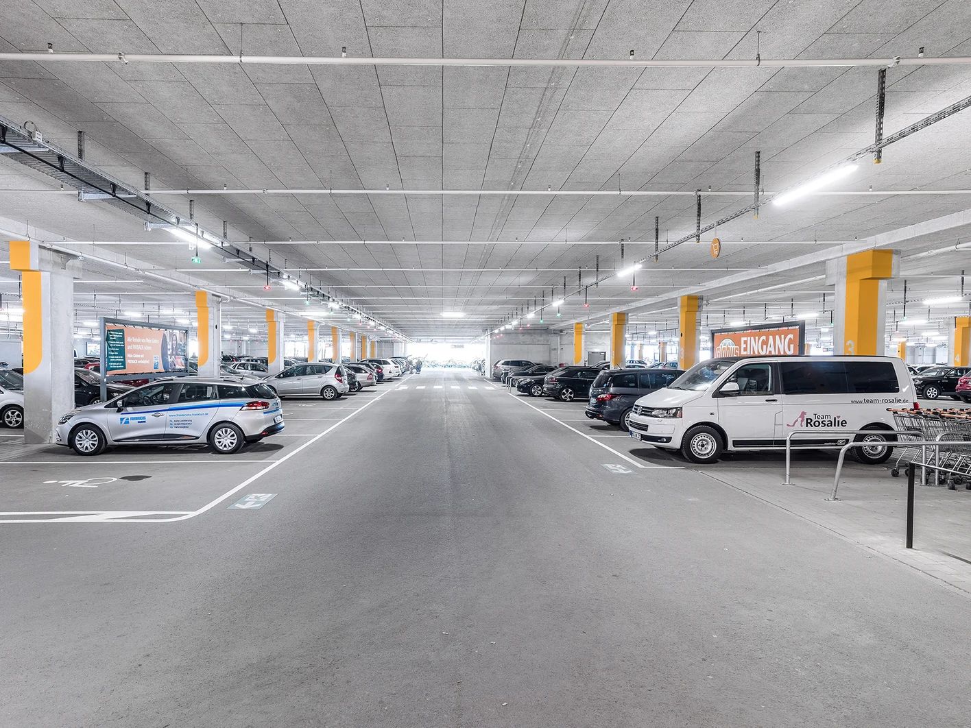 Referenz Globus Eschborn Garage Ansicht innen