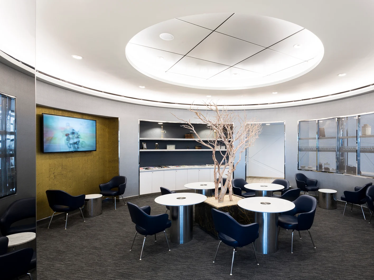 UK-United-Airlines-Global-First-Lounge-and-United-Club-06