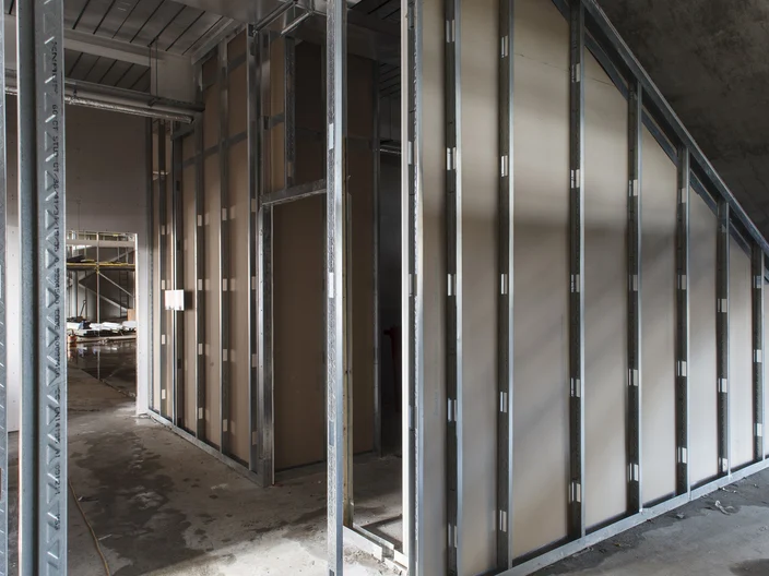 UK-GYP-Metal-Partitions