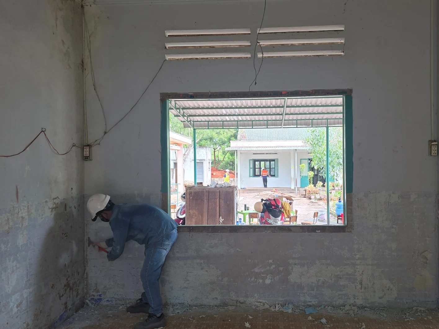 Vững Trần Nhà - Họa Tương Lai - 10