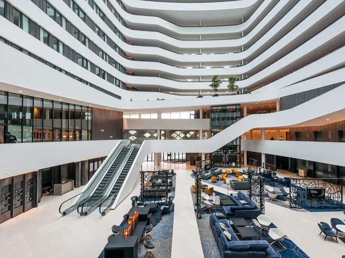 Amsterdam Schiphol, Hilton Hotel (KZ)