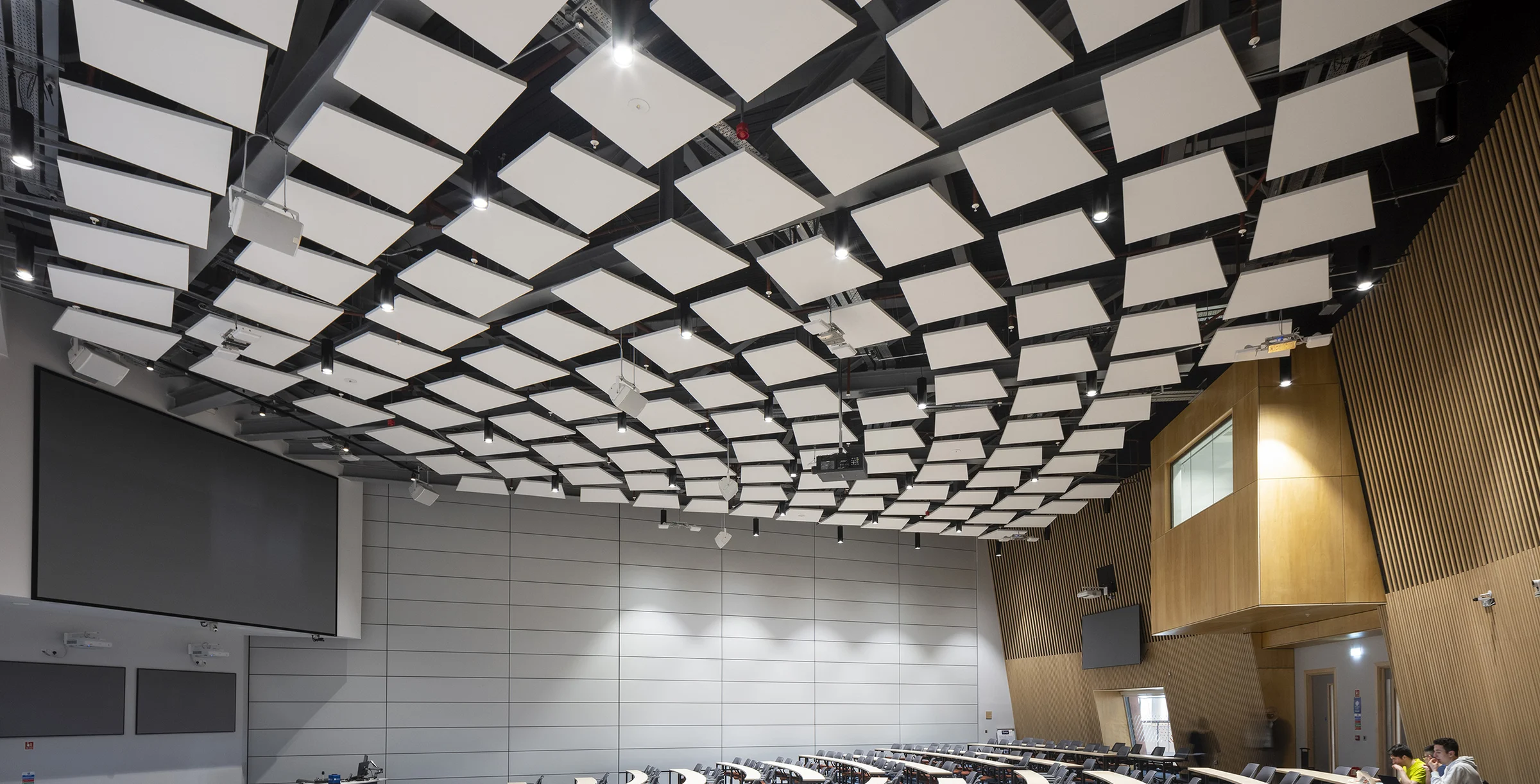 RS_MINERAL-Sonic-Element-Trapezoid_Education-Auditoriums-UK-James-McCune-Smith-Building-Gl